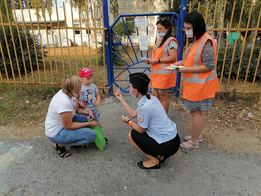 В Первоуральске сотрудники ГИБДД проводят рейд-акции «Родительский патруль»